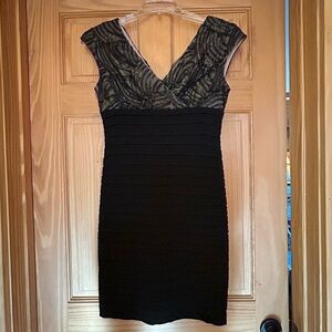 Adrianna Papell Black and Gold Dress - Size 6, Great Condition